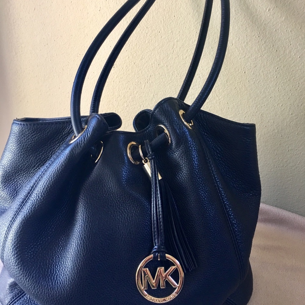 Michael Kors Black Leather Camden Satchel - Picture 3 of 8